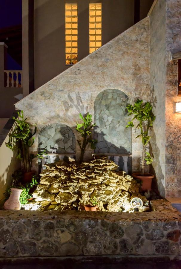 Villa Maxim With Private Pool & Tennis Court Halikounas 외부 사진